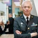 Joakim Paasikivi Fru